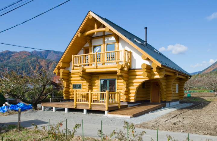 ログハウスの外観写真